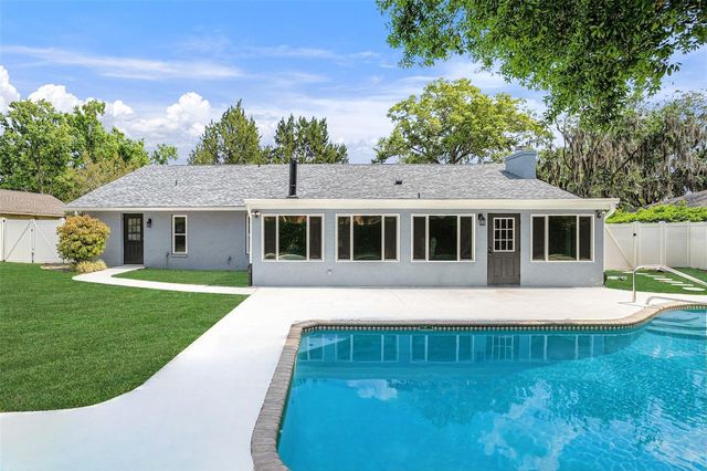 3721 MONARCH DRIVE, Tampa, FL 33618