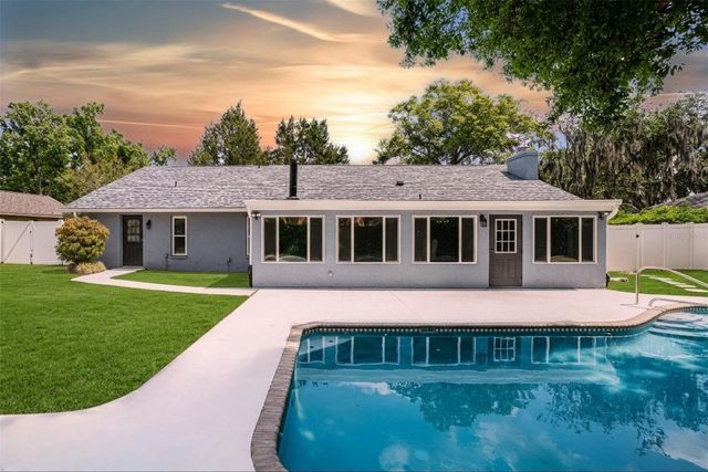 3721 MONARCH DRIVE, Tampa, FL 33618