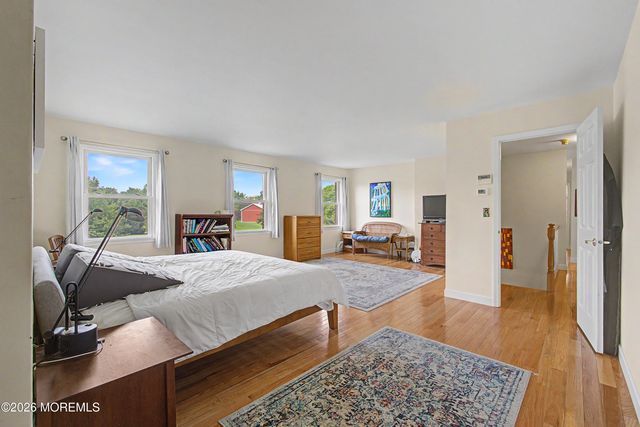 9 Stacy Drive, Cream Ridge, NJ 08514