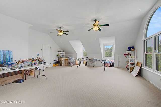9 Stacy Drive, Cream Ridge, NJ 08514