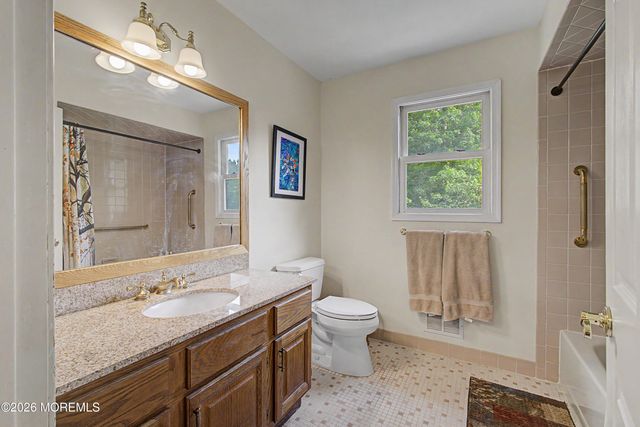 9 Stacy Drive, Cream Ridge, NJ 08514