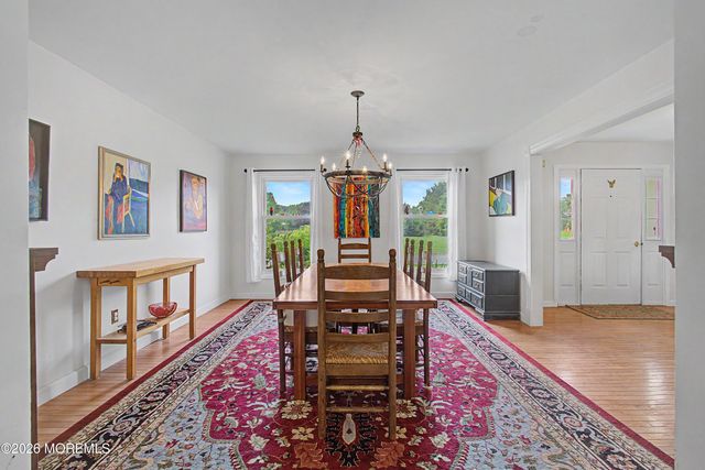 9 Stacy Drive, Cream Ridge, NJ 08514