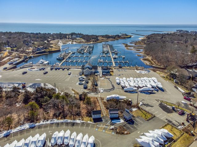 724 Route 28 APT 2D, Harwich Port, MA 02646