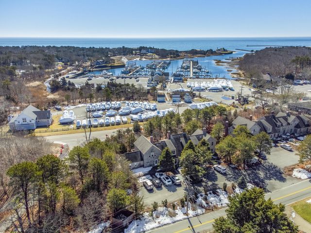 724 Route 28 APT 2D, Harwich Port, MA 02646