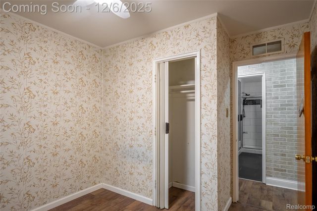 1539 Dulong Avenue, Madison Heights, MI 48071