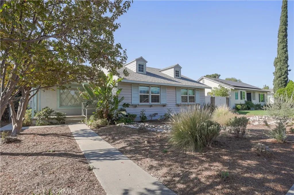 17062 San Fernando Mission Boulevard, Granada Hills, CA 91344