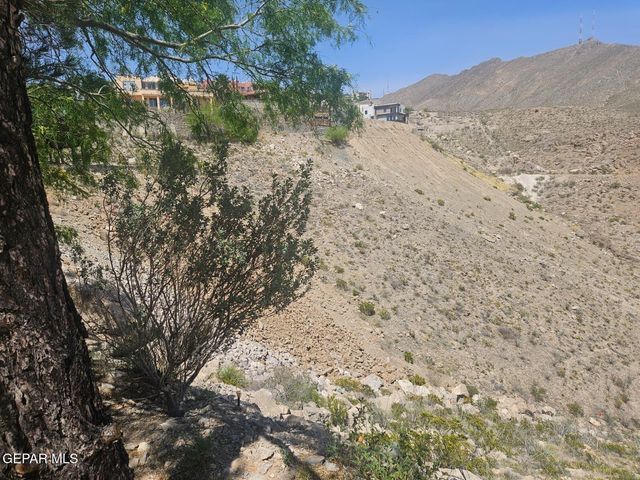 38 SIERRA CREST Drive, El Paso, TX 79902