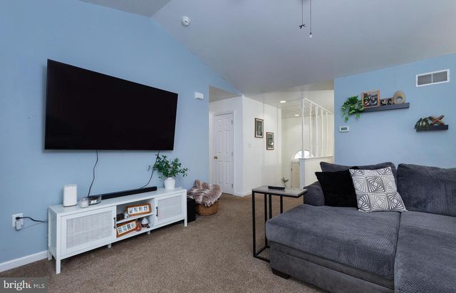 606 BUTTERFLY CIR, Dallastown, PA 17313