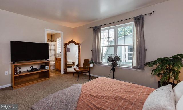 606 BUTTERFLY CIR, Dallastown, PA 17313