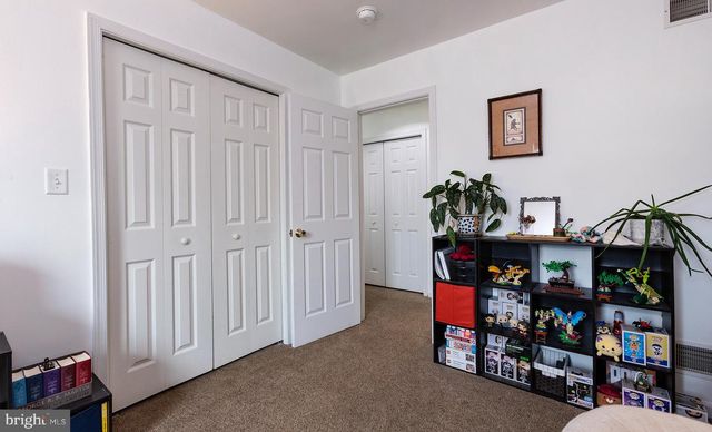 606 BUTTERFLY CIR, Dallastown, PA 17313