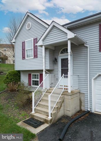 606 BUTTERFLY CIR, Dallastown, PA 17313