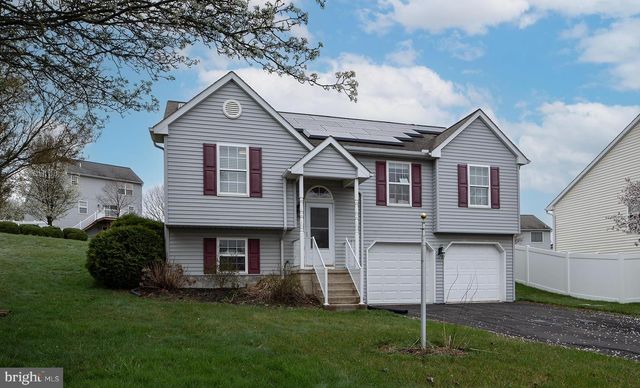 606 BUTTERFLY CIR, Dallastown, PA 17313