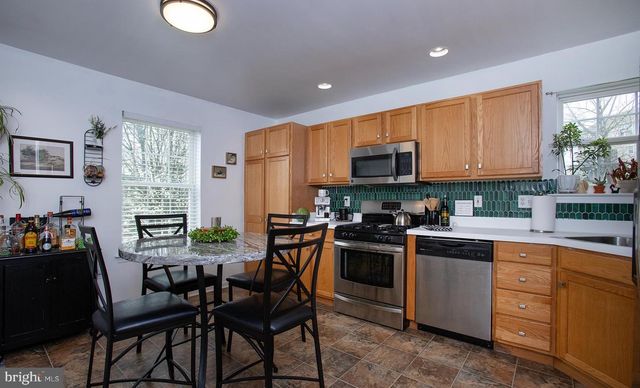 606 BUTTERFLY CIR, Dallastown, PA 17313