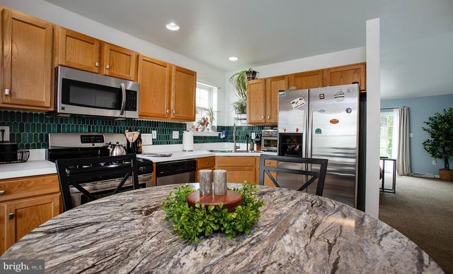 606 BUTTERFLY CIR, Dallastown, PA 17313