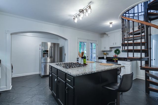 3757 N SWAN RIDGE CIR, Memphis, TN 38122