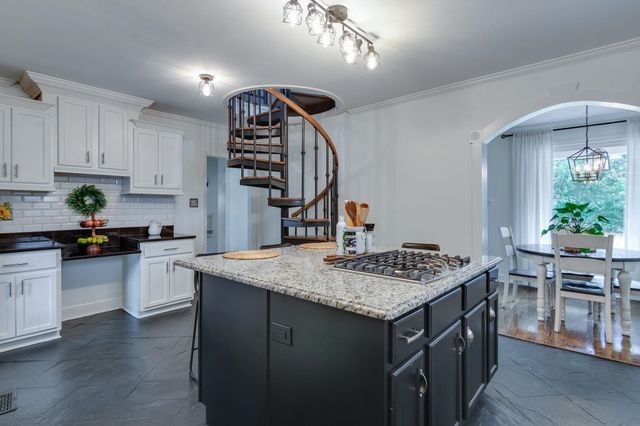 3757 N SWAN RIDGE CIR, Memphis, TN 38122