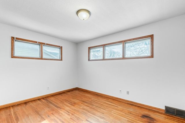 4034 E Countryside Plz, Wichita, KS 67218