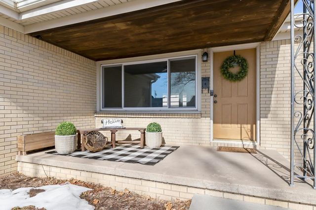 4034 E Countryside Plz, Wichita, KS 67218