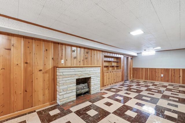 4034 E Countryside Plz, Wichita, KS 67218