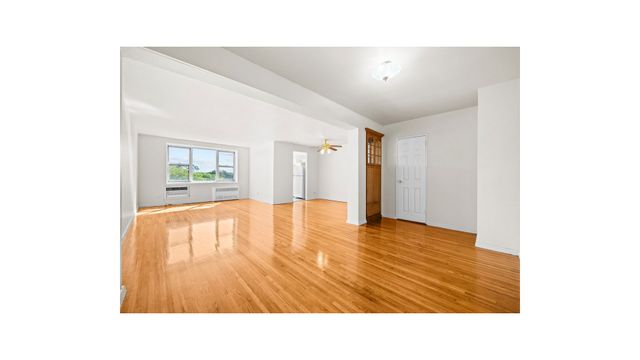 6300 Riverdale Ave Apt 5A, New York City, NY 10471