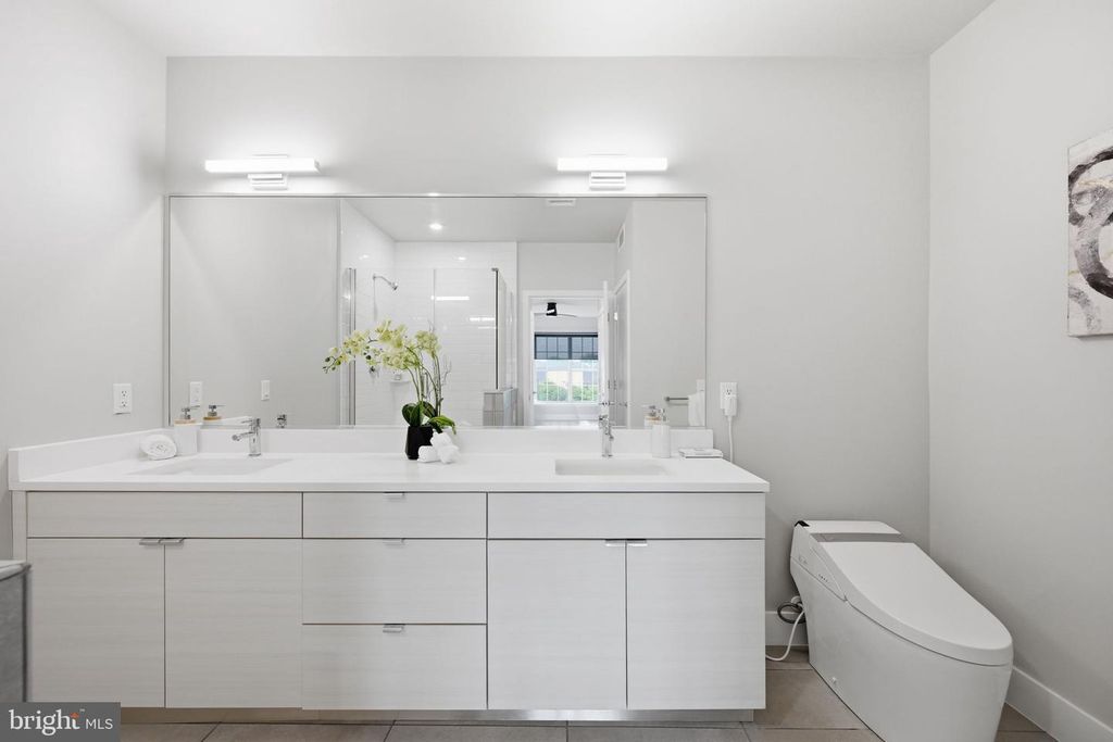 Image 20 of property listing at 502 DIAMONDBACK DR #310, Gaithersburg, MD 20878