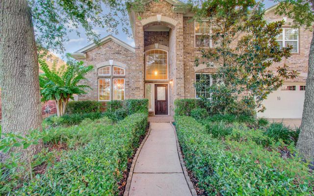 302 Trillium Drive, Sugar Land, TX 77479
