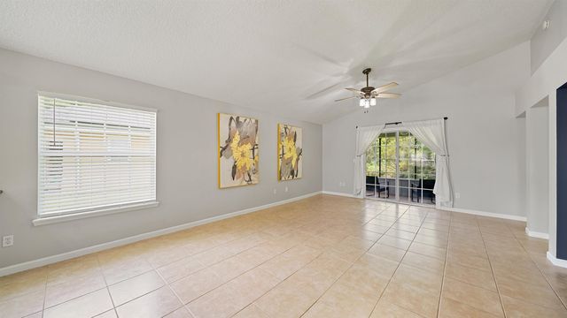 9519 Thornaby Ln, Jacksonville, FL 32256