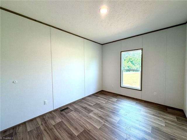 146 Con Lee Drive, Olin, NC 28660