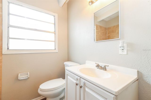 1332 WARRINGTON WAY, Tampa, FL 33619