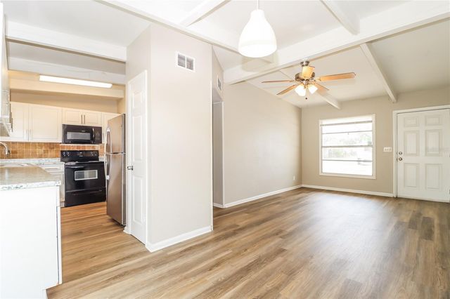 1332 WARRINGTON WAY, Tampa, FL 33619