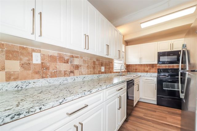 1332 WARRINGTON WAY, Tampa, FL 33619