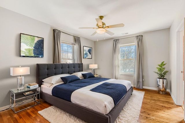 2033 W Fargo Avenue 2, Chicago, IL 60645