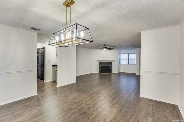 7738 Chambers Rd Apt 501, San Antonio, TX 78229