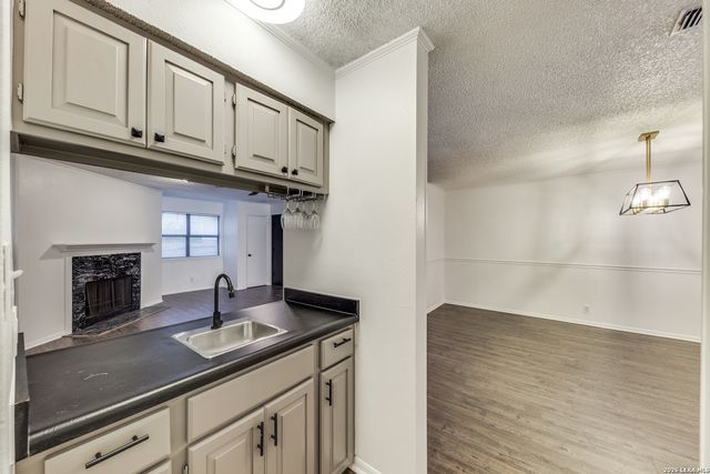 7738 Chambers Rd Apt 501, San Antonio, TX 78229