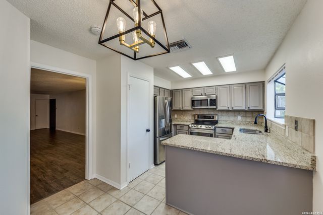 7738 Chambers Rd Apt 501, San Antonio, TX 78229