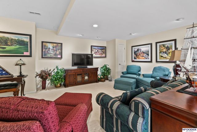 11227 William Plaza, Omaha, NE 68144