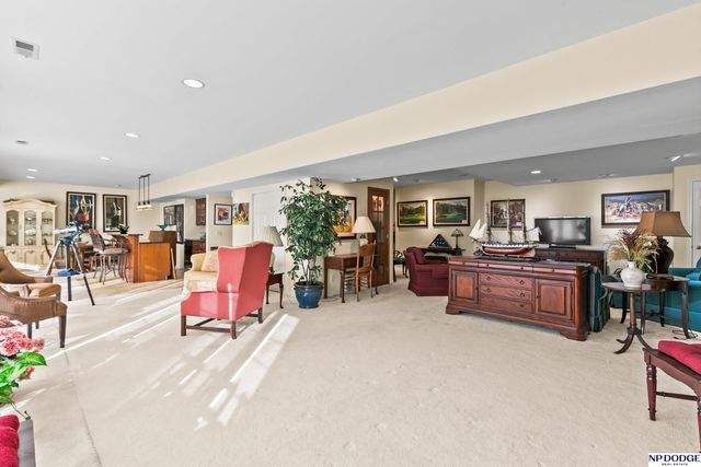 11227 William Plaza, Omaha, NE 68144