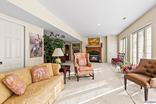 11227 William Plaza, Omaha, NE 68144