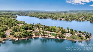 4202 54th Avenue NE, Hickory, NC 28601