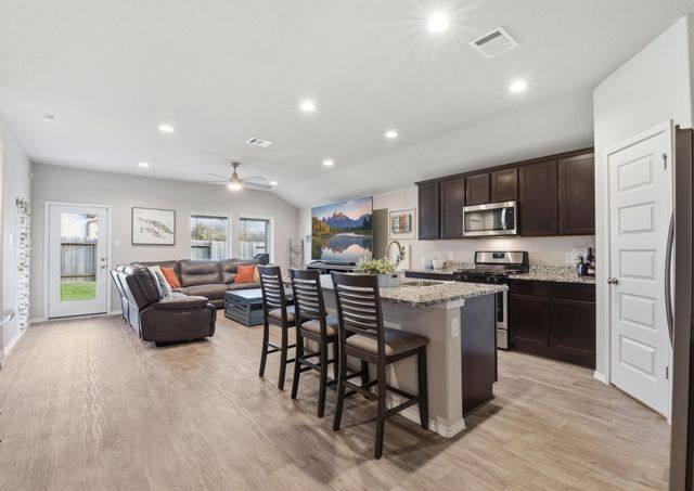 11225 34th Avenue N, Texas City, TX 77591