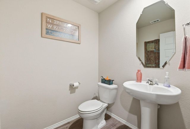 11225 34th Avenue N, Texas City, TX 77591