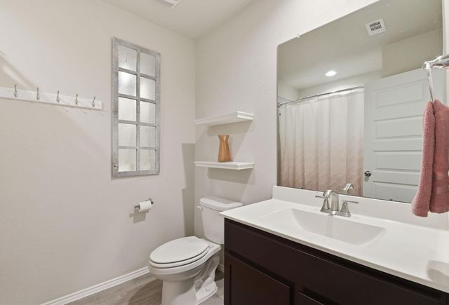 11225 34th Avenue N, Texas City, TX 77591