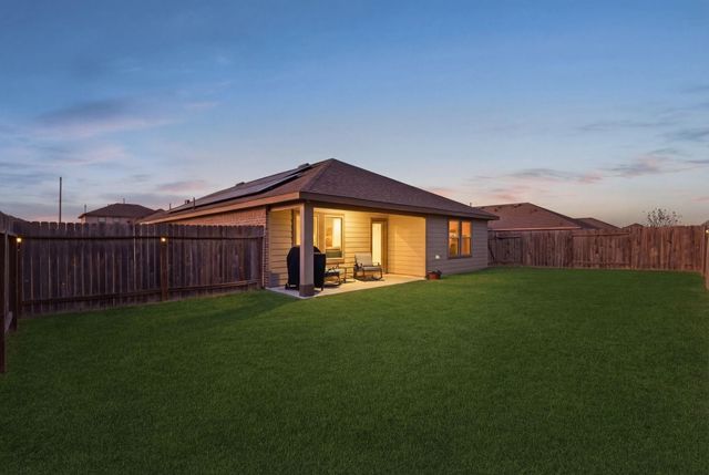 11225 34th Avenue N, Texas City, TX 77591