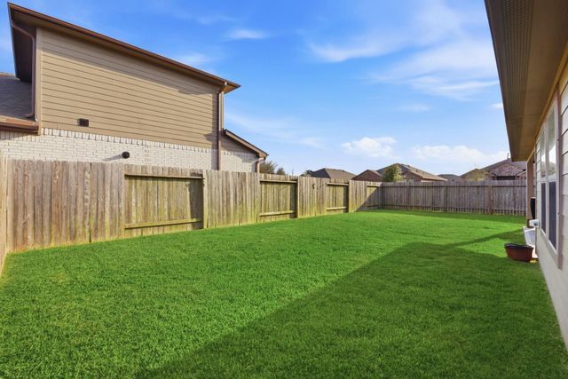 11225 34th Avenue N, Texas City, TX 77591