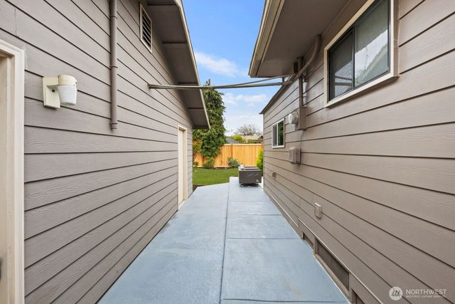 720 Wood Avenue, Sumner, WA 98390