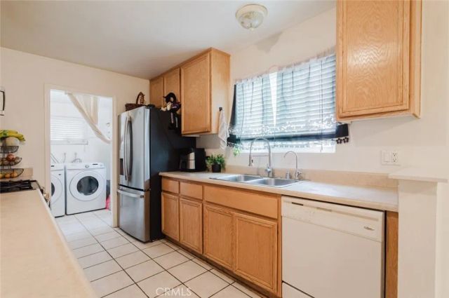 45303 6th Street East, Lancaster, CA 93535