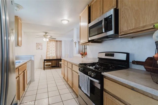 45303 6th Street East, Lancaster, CA 93535