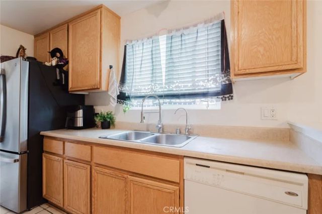 45303 6th Street East, Lancaster, CA 93535