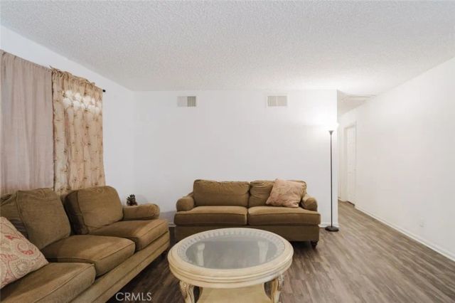 45303 6th Street East, Lancaster, CA 93535