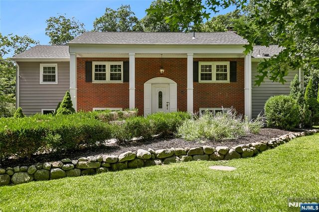 20 Hilltop Road, Kinnelon Borough, NJ 07405